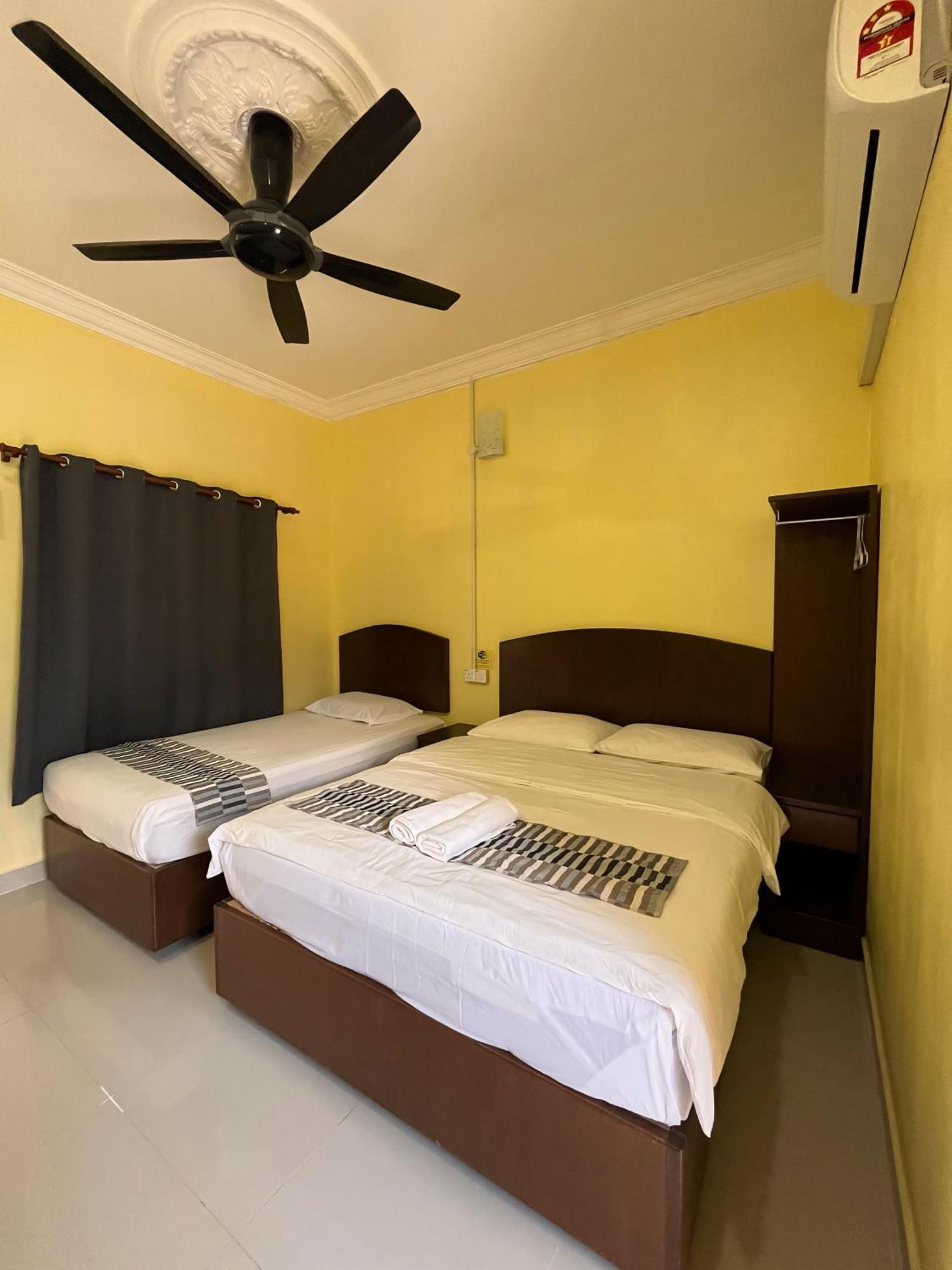 Fiqthya Chalet & Cafe Kampong Ayer Batang Экстерьер фото